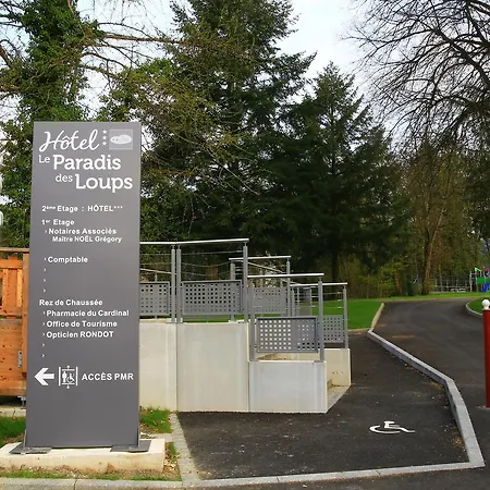 Le Paradis Des Loups Hotel 3*